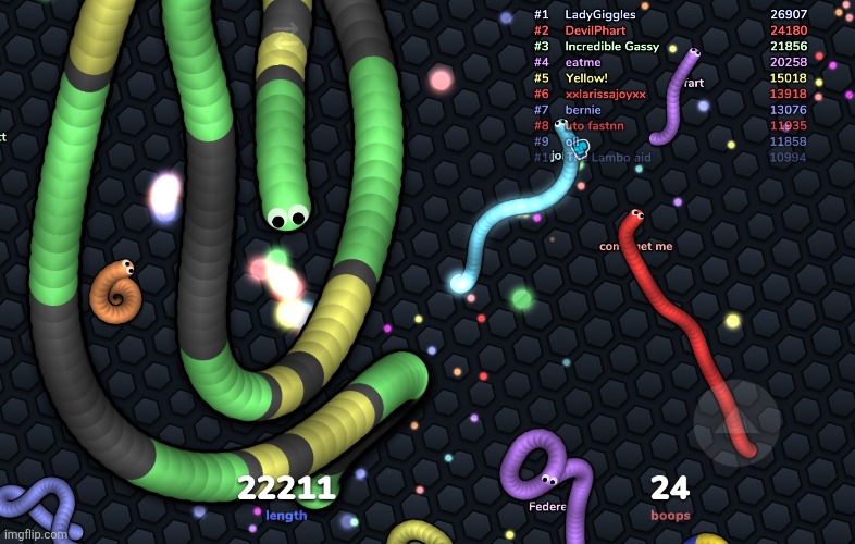 ㅤ | image tagged in slitherio | made w/ Imgflip meme maker