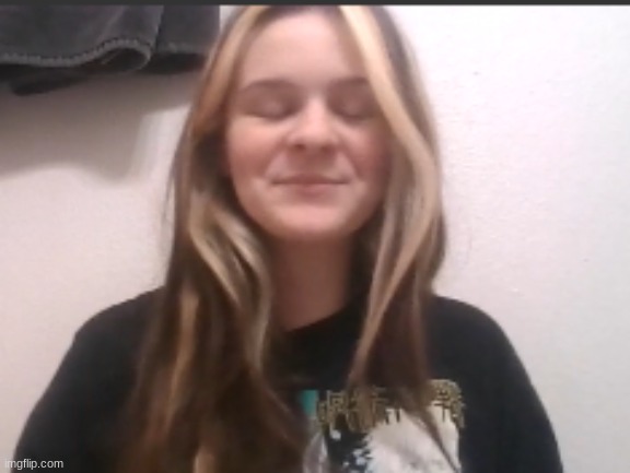 WHY DID IT PAUSE ON THIS FACE IM CRYINGG | made w/ Imgflip meme maker