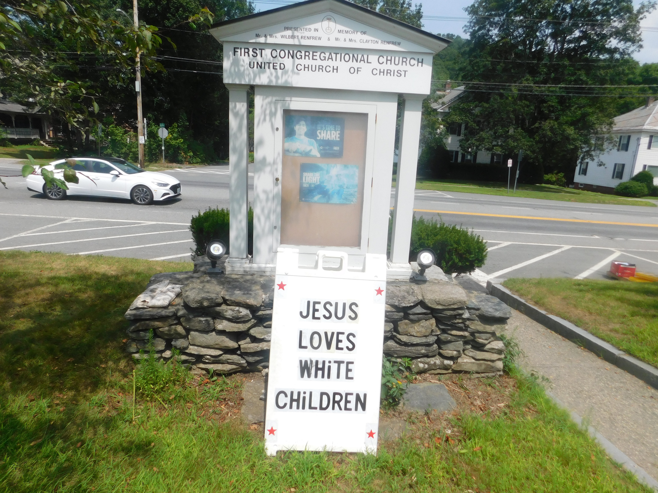 High Quality Vermont-Jesus Loves White Children Blank Meme Template