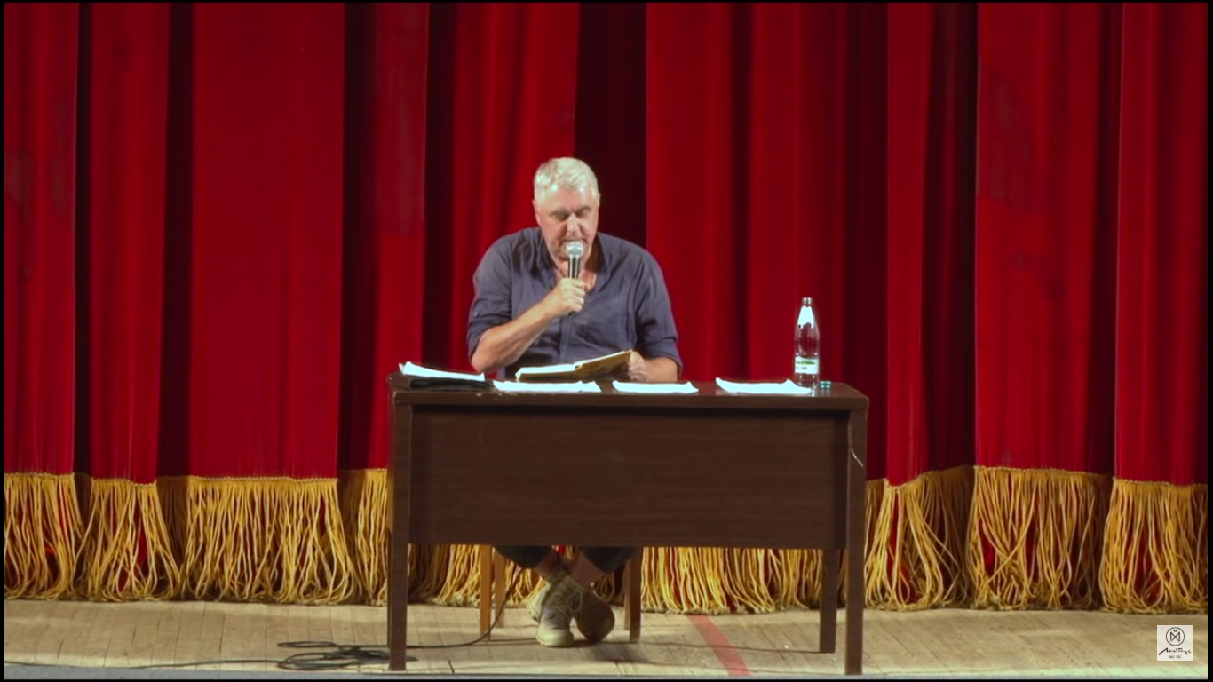 Les Podervyanskyi Blank Meme Template