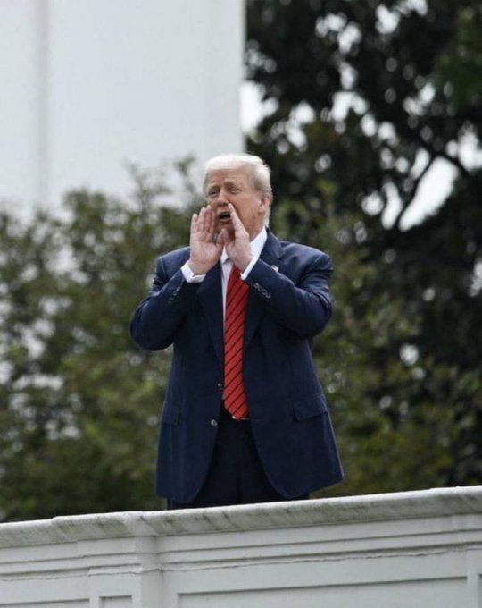 Trump Yelling Blank Meme Template