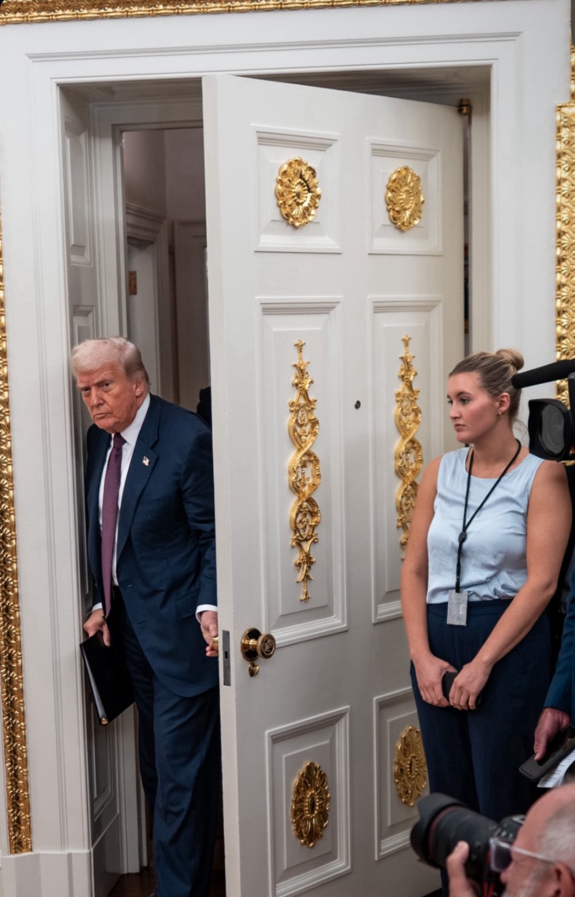 Tacky Trump White House Blank Meme Template