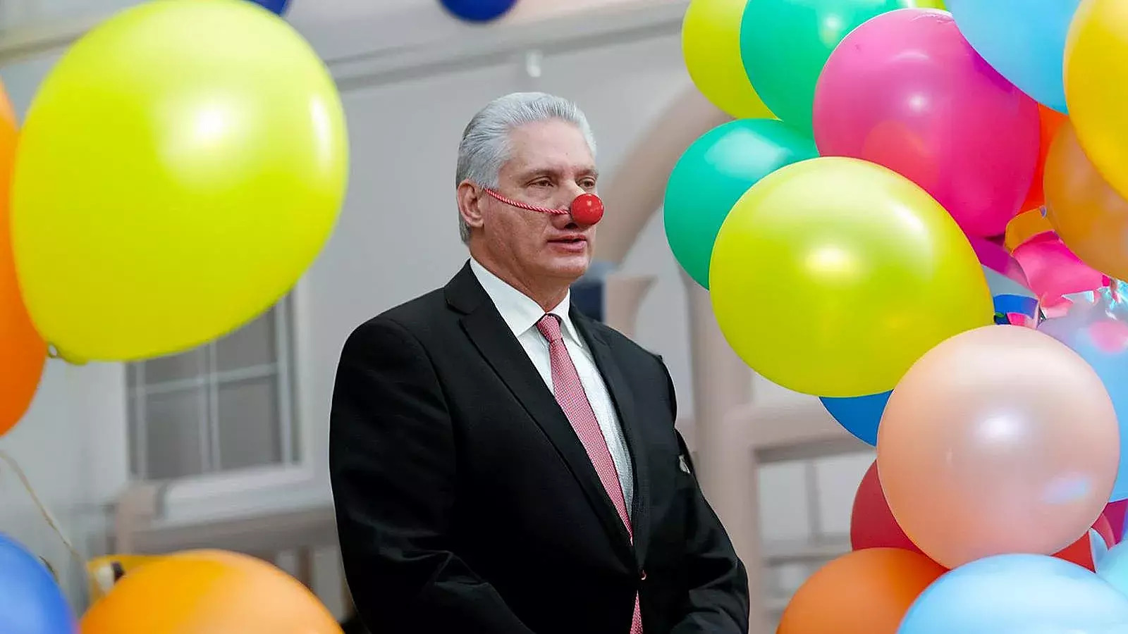 Díaz Canel payaso Blank Meme Template