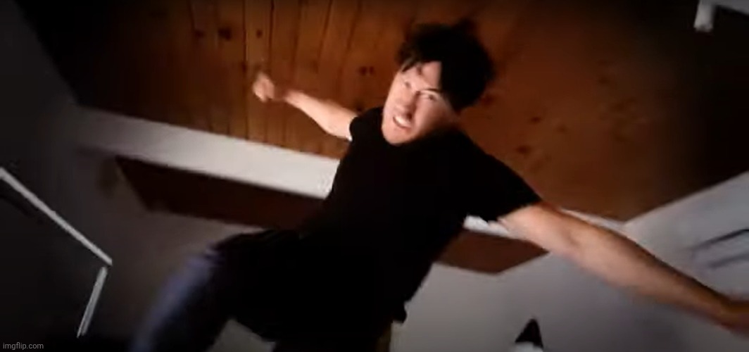 Markiplier punch | image tagged in markiplier punch | made w/ Imgflip meme maker