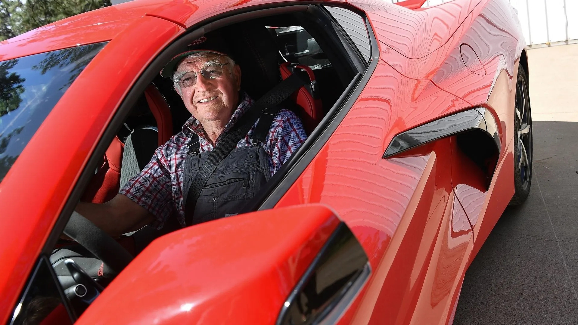 Old man Vette Blank Meme Template