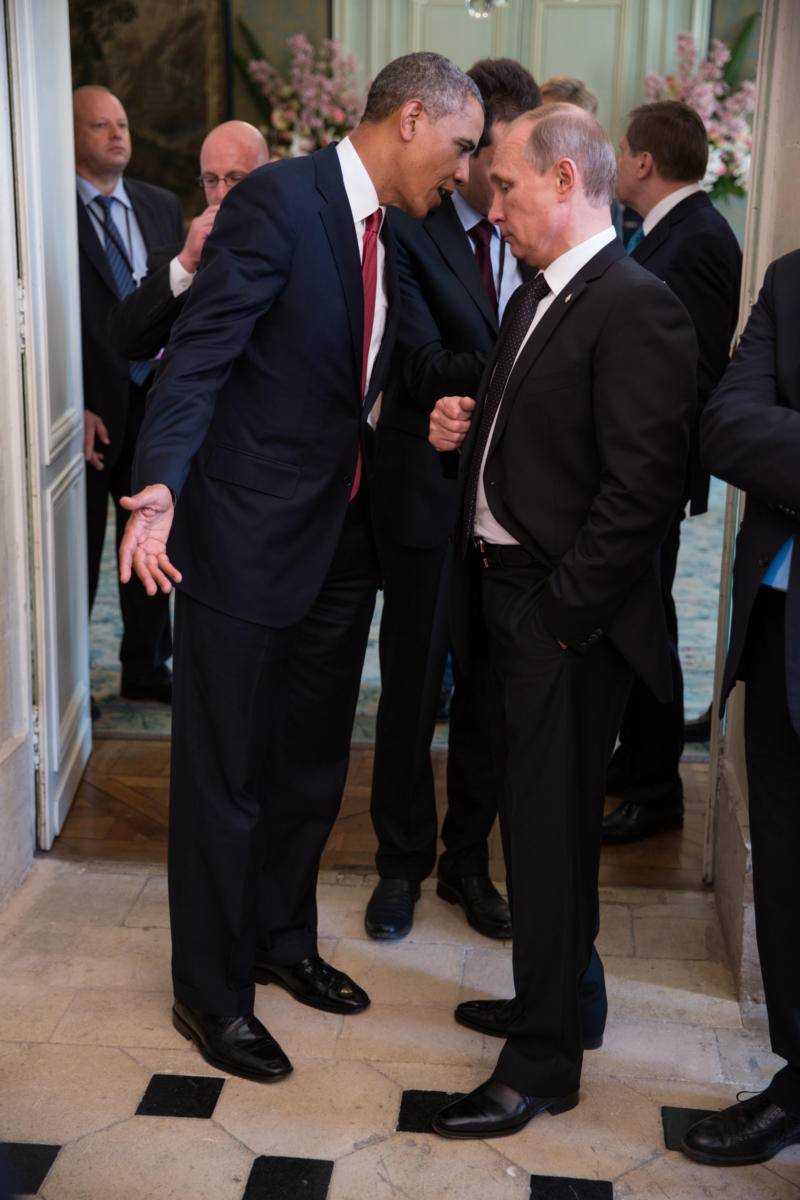 Putin doesn't like strong Presidents he can't manipulate - Obama Blank Meme Template