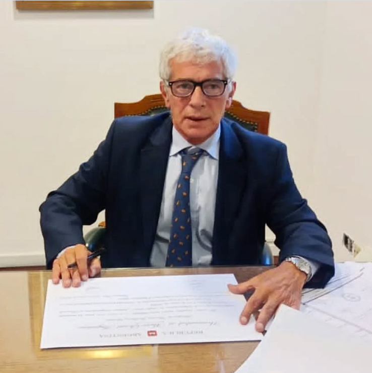 MARIANO CUNEO LIBARONA Blank Meme Template