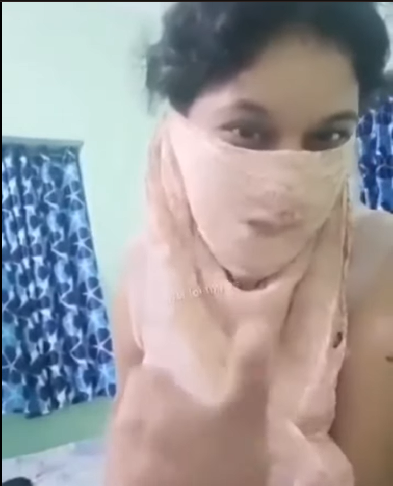 Bihari Girl Says Gaand Cheer Kr Dhaniya Uga Denge Blank Meme Template