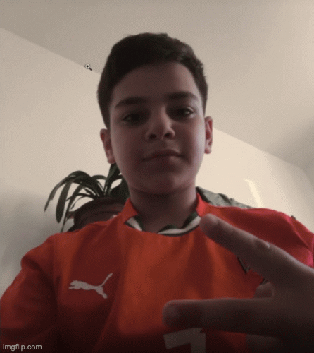 AxelEnString | image tagged in gifs,axel in harlem | made w/ Imgflip images-to-gif maker