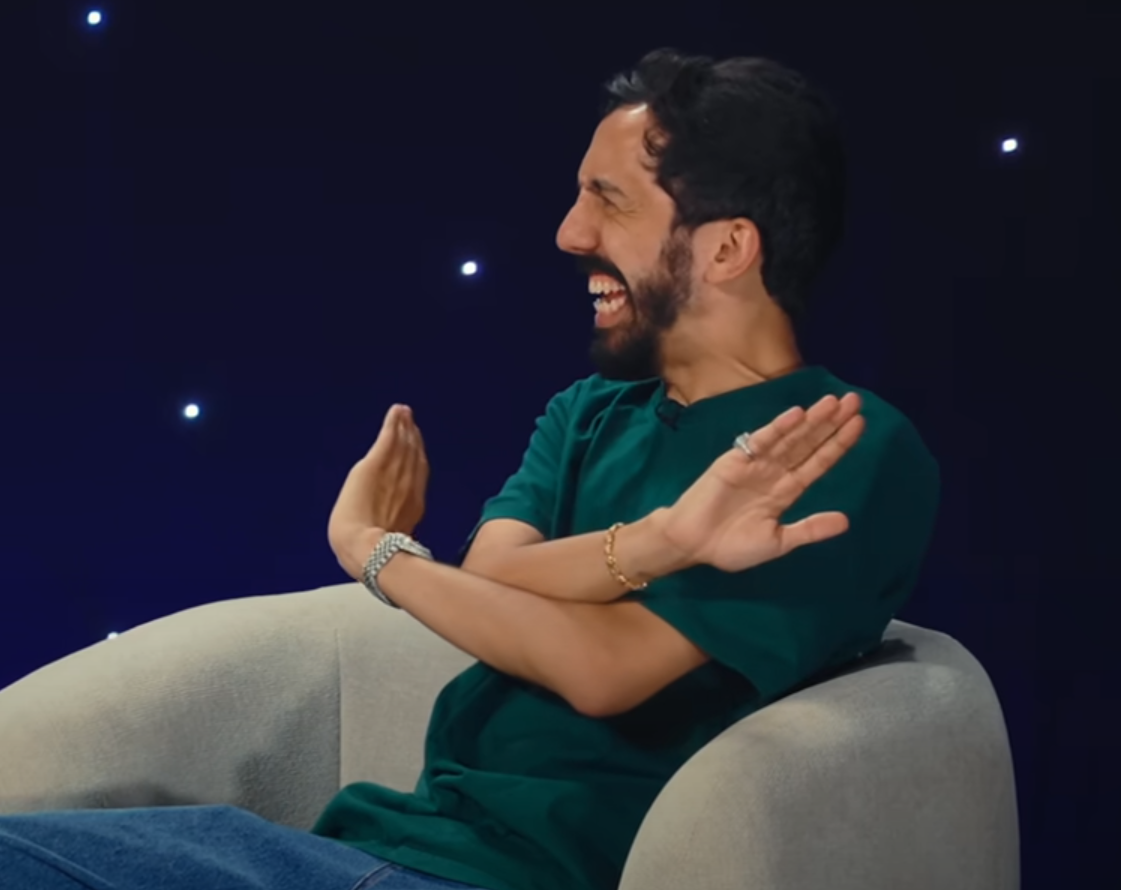 High Quality Biglo rien a voir Blank Meme Template