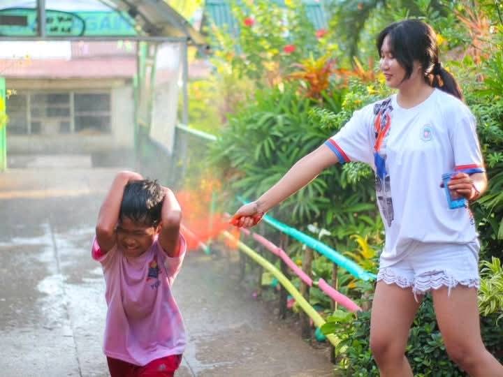 Colour Fun Run Blank Meme Template