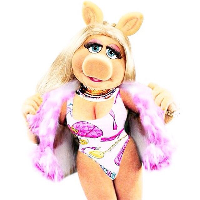 miss piggy Blank Meme Template