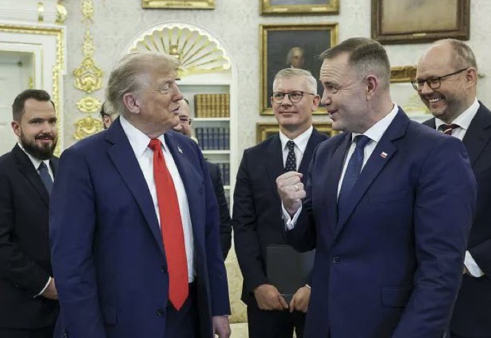 Trump Nawrocki Blank Meme Template