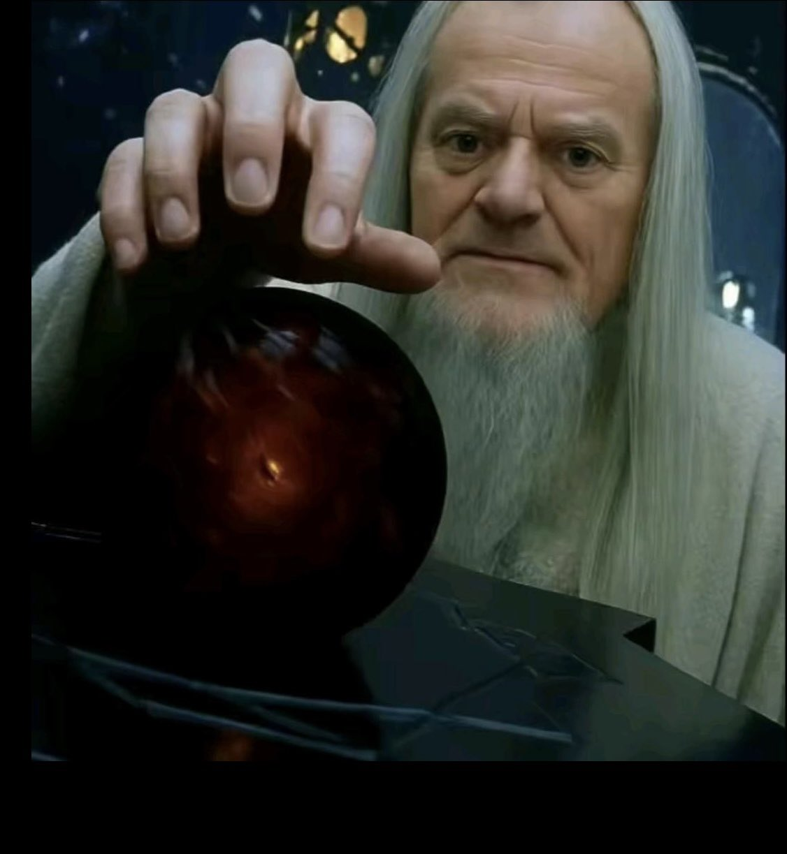 Tusk manipulujący Blank Meme Template