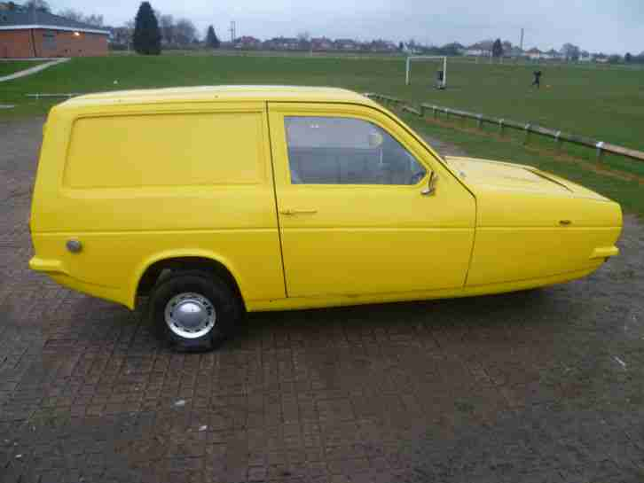 yellow reliant robin Blank Meme Template
