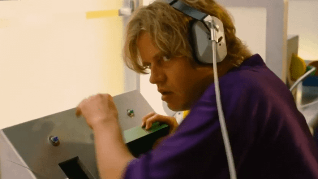 Idiocracy hiding shapes Blank Meme Template