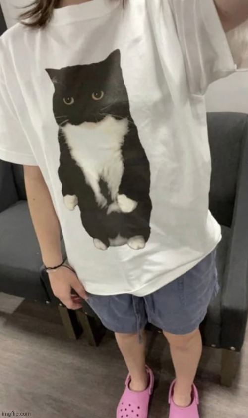 A lady with her kid complimented me on my shirt as I was walking into therapy | made w/ Imgflip meme maker