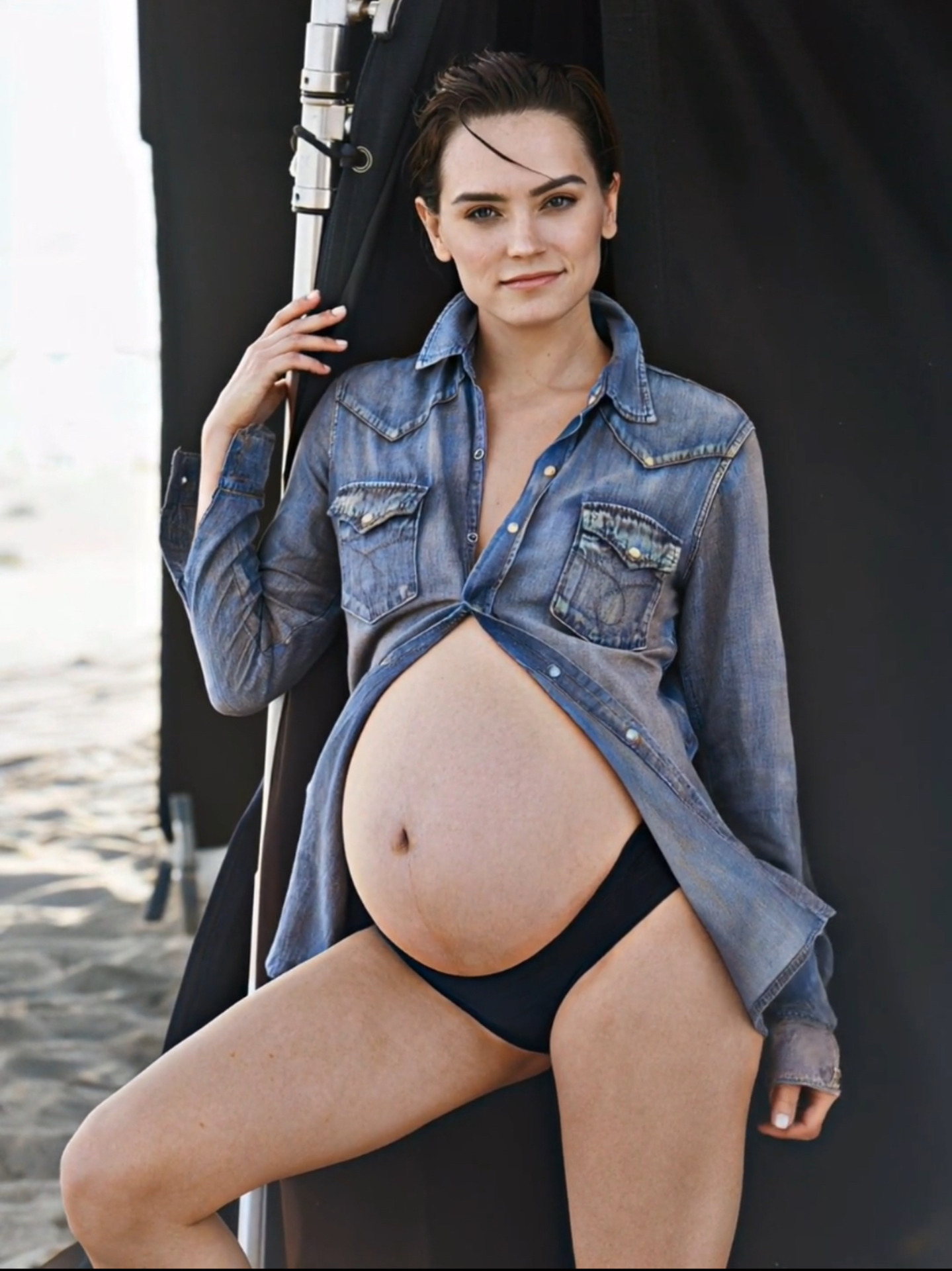 Pregnant Daisy Ridley/Rey Blank Meme Template