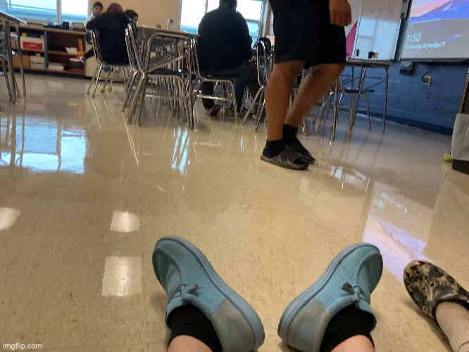 Study hall is boring | image tagged in uh | made w/ Imgflip meme maker
