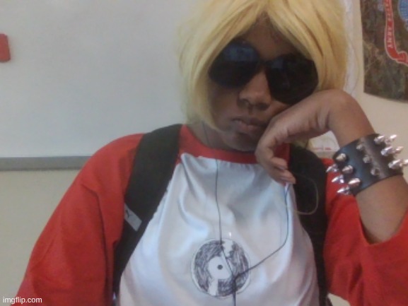 okay so out of the people I've seen today the only people who DIDNT think I was tommyinnit was the person I'm matching w/ | made w/ Imgflip meme maker