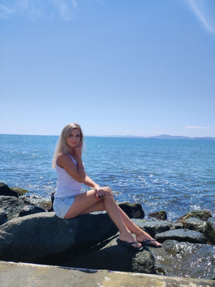 White Slavic Girl Blank Meme Template