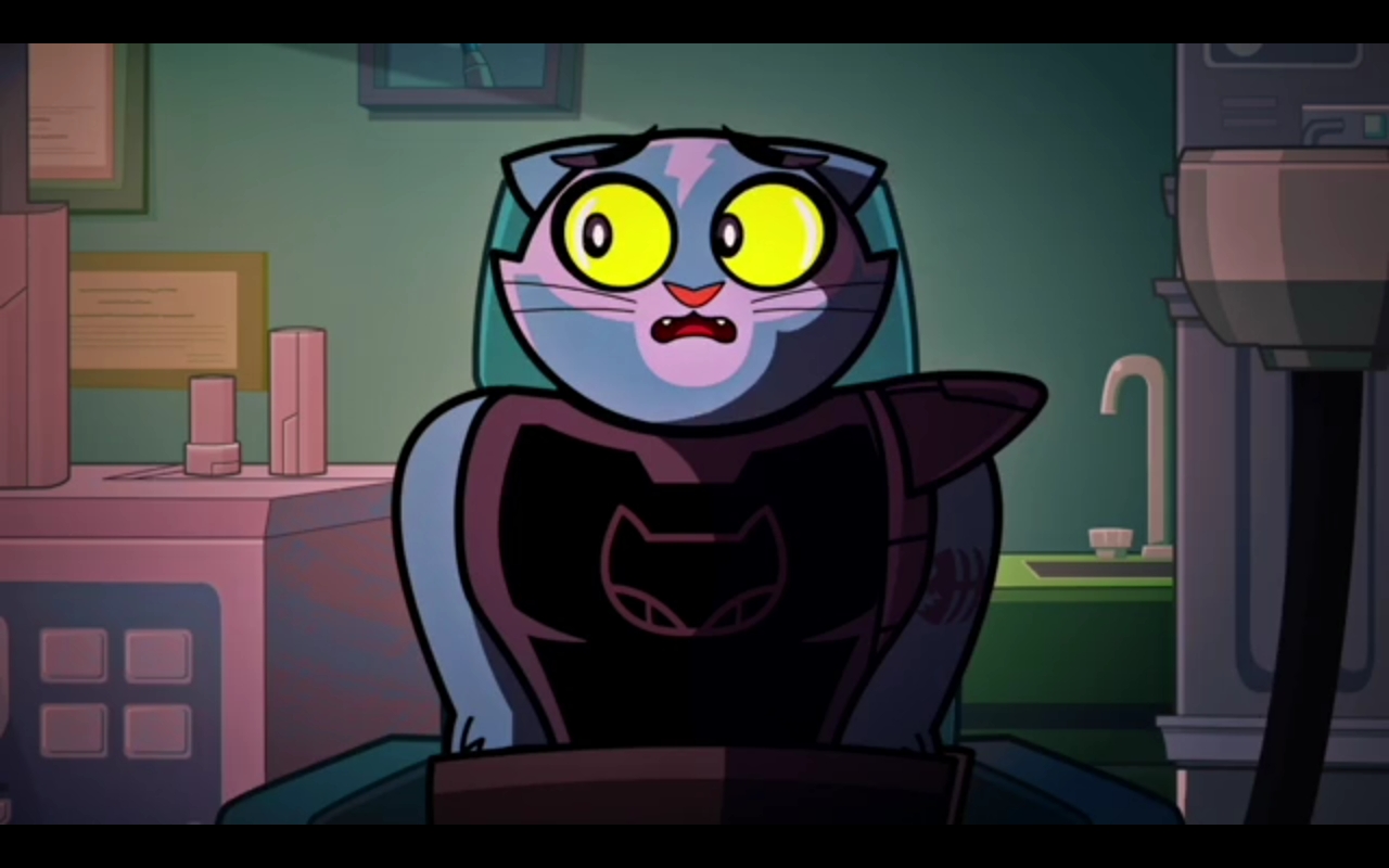 Claw Looks So Scared/Afriad Blank Meme Template