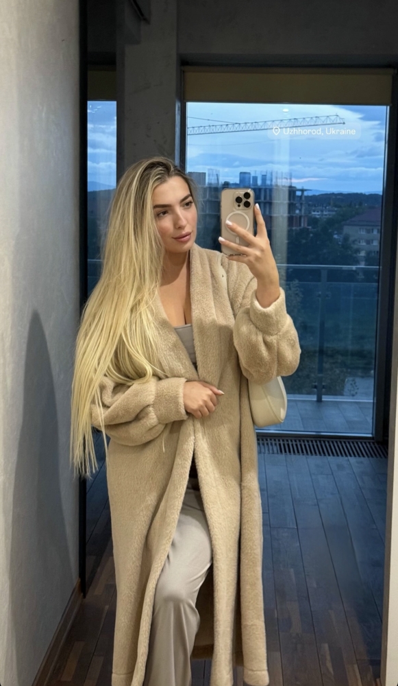 Lovely Young Slavic Girl (20s-30s) Blank Meme Template