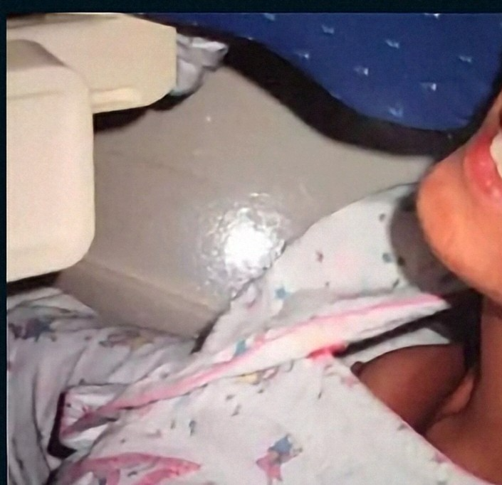 Little peek Blank Meme Template