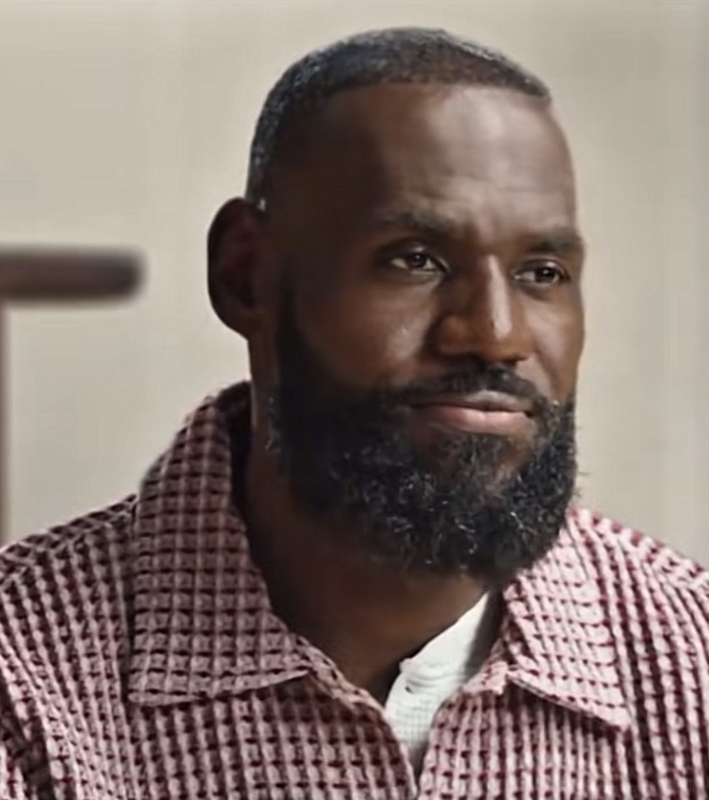 Leold Blank Meme Template