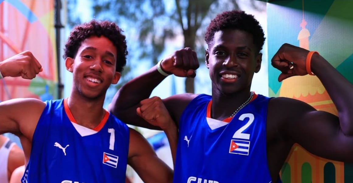 beach volleyball Blank Meme Template