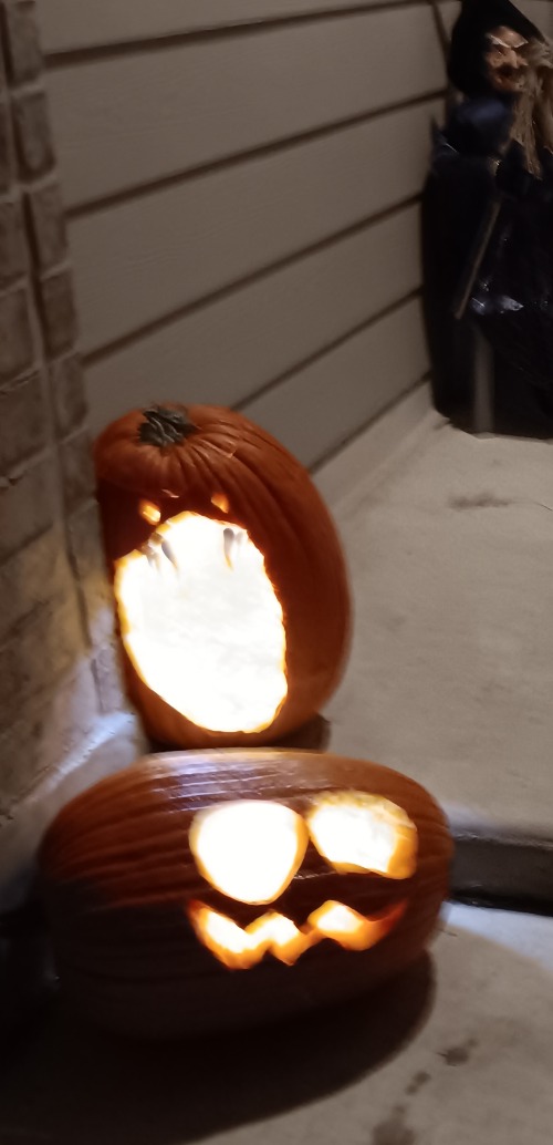 image tagged in screaming pumkin | made w/ Imgflip meme maker