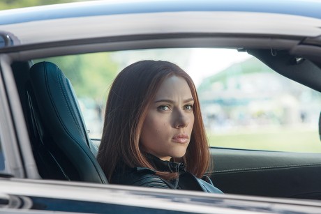 Scarlett Johansson Blank Meme Template