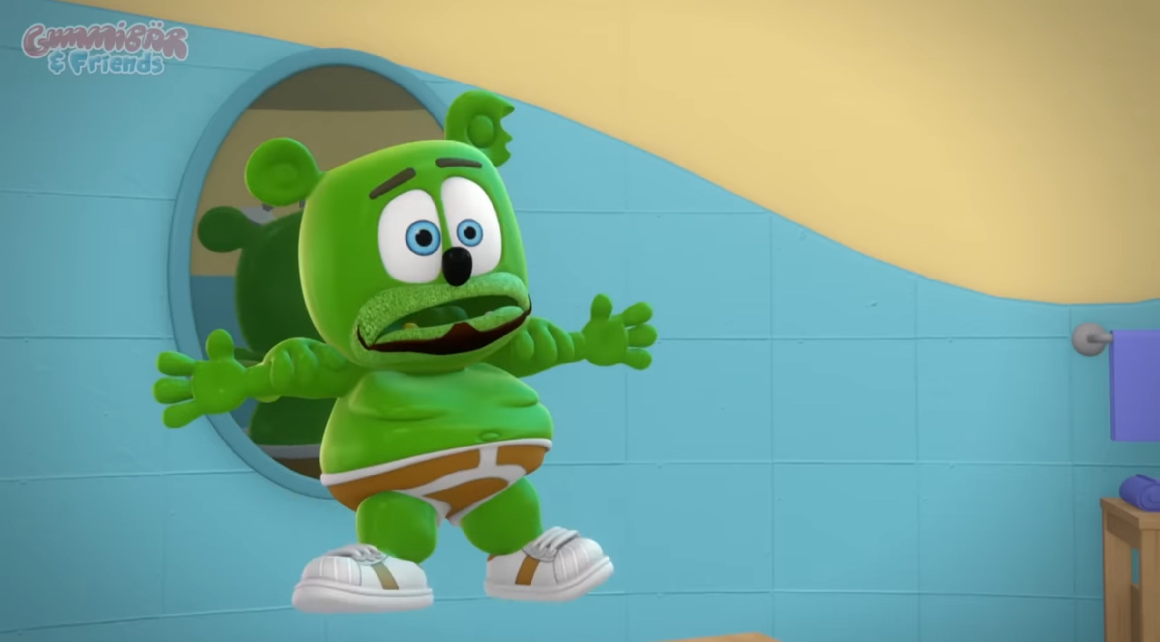 Gummibar mirror mirror Blank Meme Template