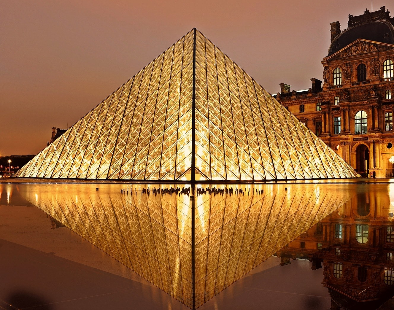 Louvre Blank Meme Template