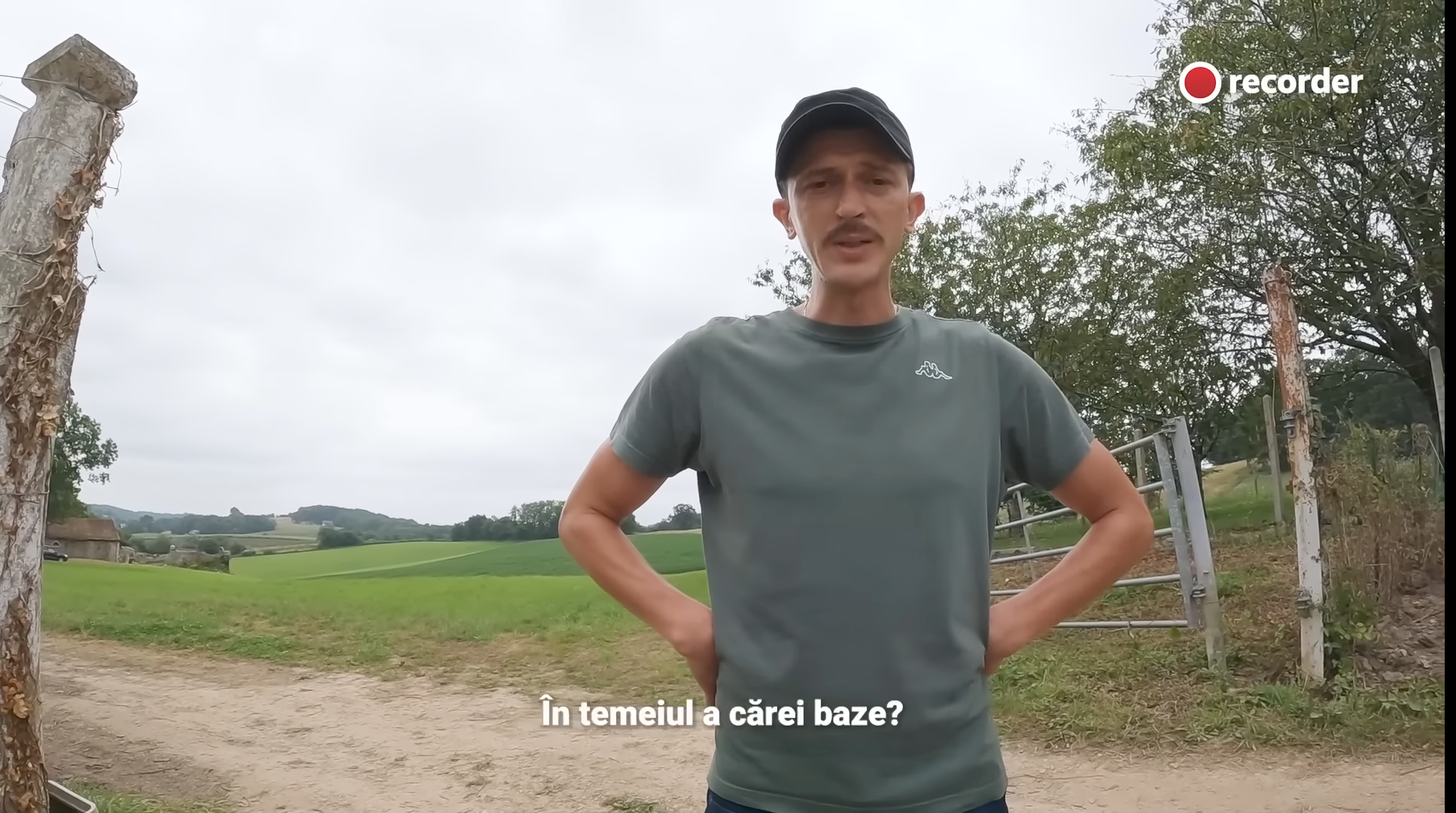 High Quality în temeiul al cărei baze Blank Meme Template