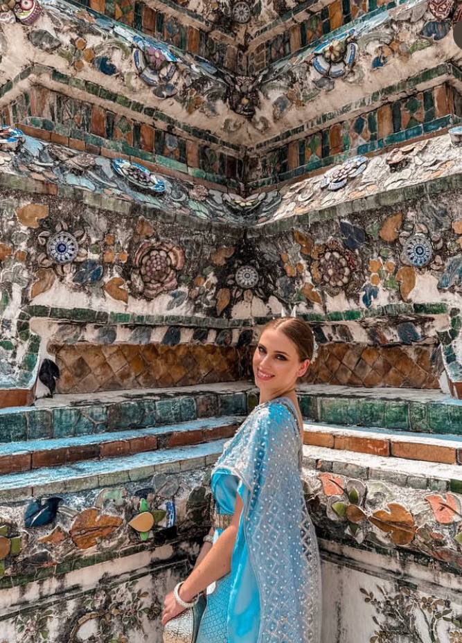 Gorgeous Tall White Slavic Girl From Dubai Blank Meme Template