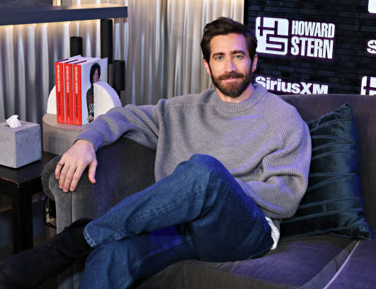 Jake Gyllenhaal on sofa Blank Meme Template