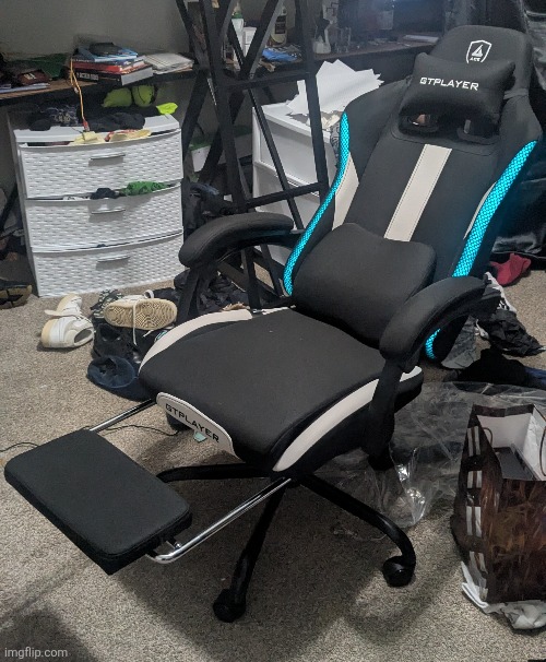 just built myself a new gaming chair | made w/ Imgflip meme maker