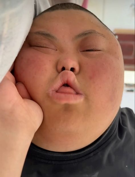 Sleepy egg Blank Meme Template