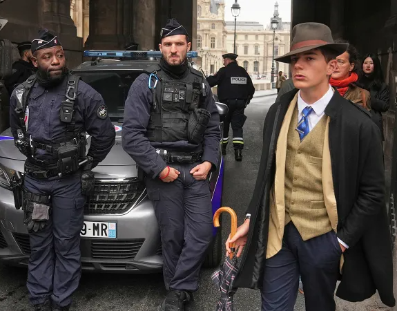 Supposed Louvre Heist Detective Blank Meme Template