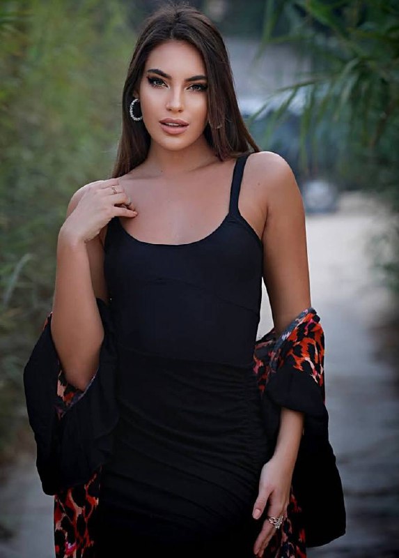 Tall Gorgeous Italian Girl From Milan Blank Meme Template