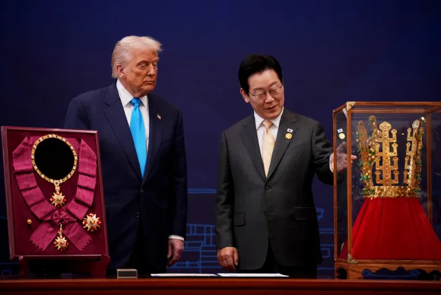 King Trump's Golden Crown Blank Meme Template