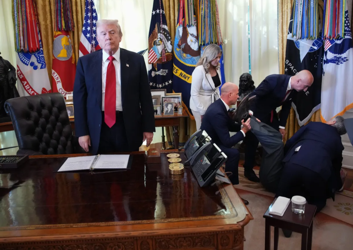 Trump Dissociation Blank Meme Template