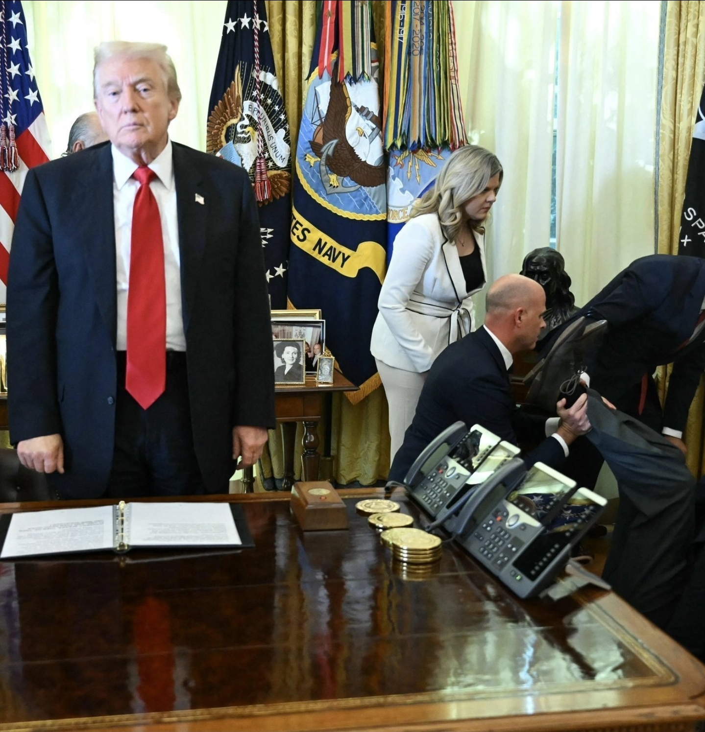 110625 Blank Meme Template