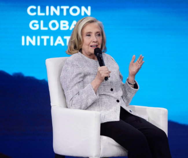 Hillary Heart Throb I'm in Love Blank Meme Template