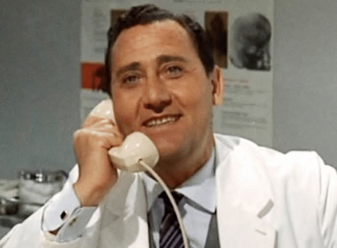 Alberto Sordi Blank Meme Template