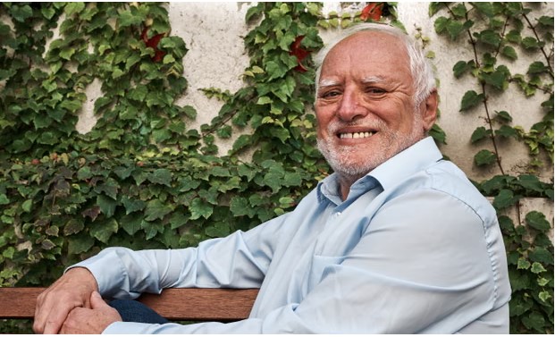 Hide the pain Memist Blank Meme Template