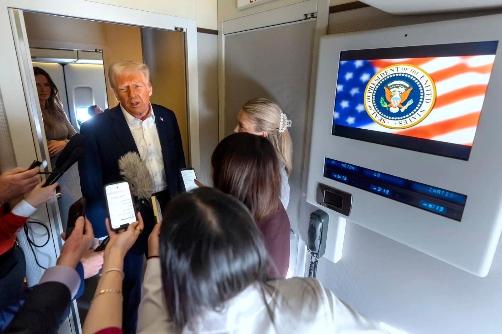 Trump Air force one quiet Blank Meme Template