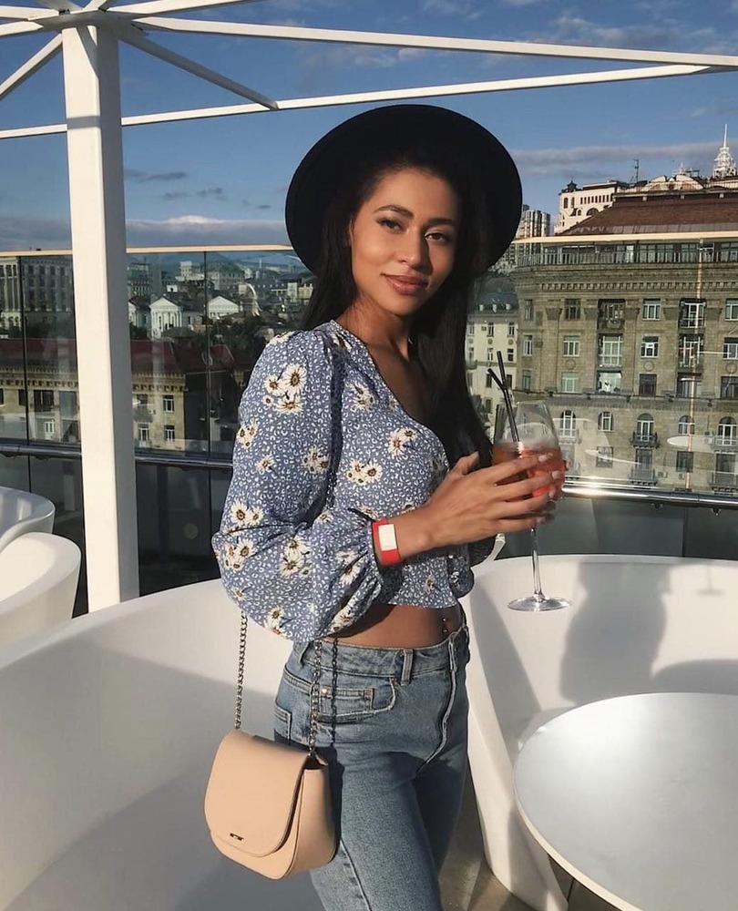 Daisy LOL Blank Meme Template