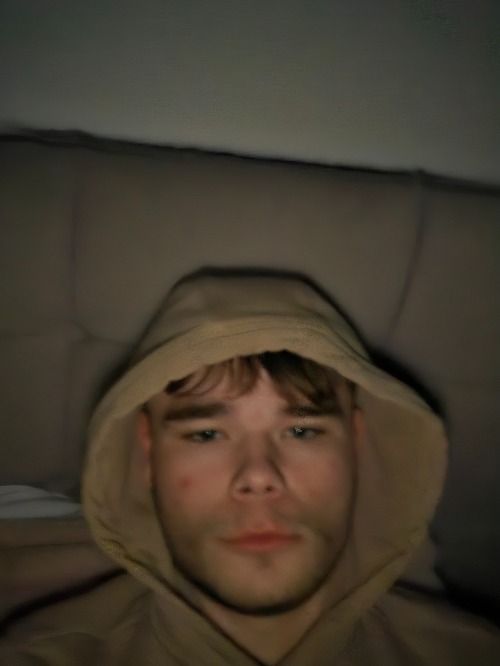 it's 5:24am and im lwk chillin | made w/ Imgflip meme maker